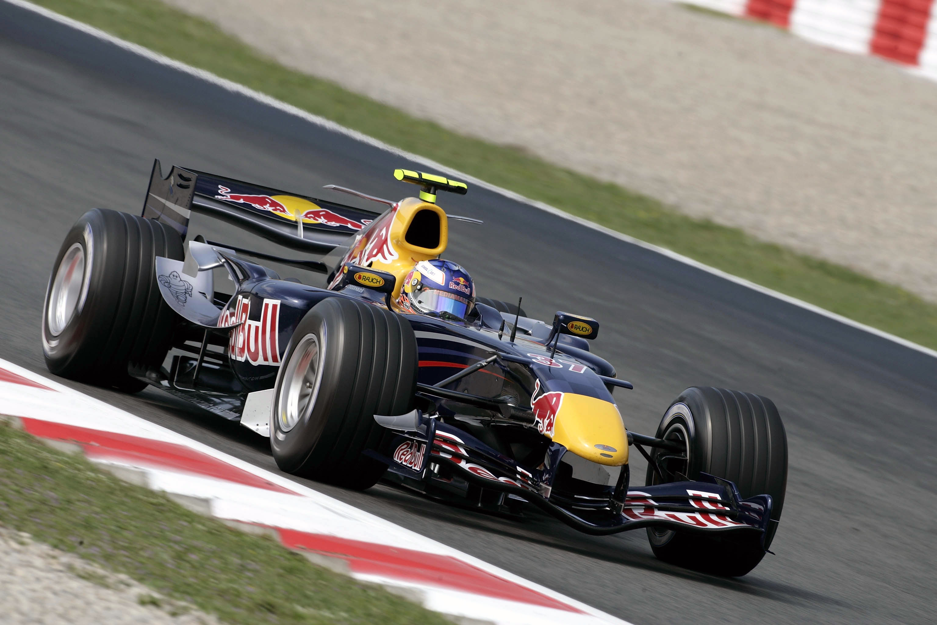 Equipe Red Bull de Fórmula 1 de 2006 - by en.wheelsage.org